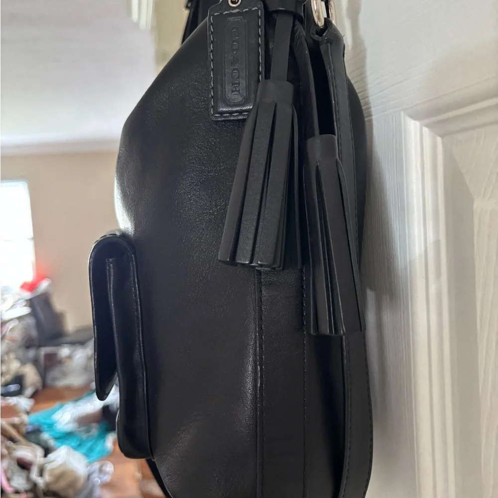 Coach B1393-22381 Legacy Courtenay Hobo Black Glove Tanned Leather Shoulder EUC - Picture 4 of 15